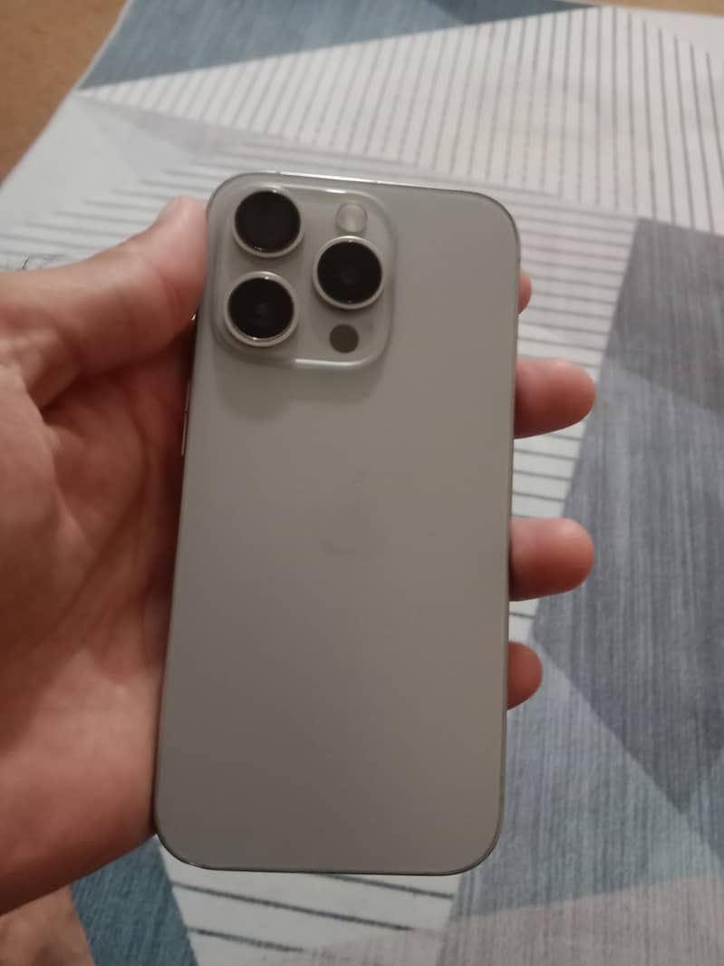 Apple iPhone 15 Pro 1