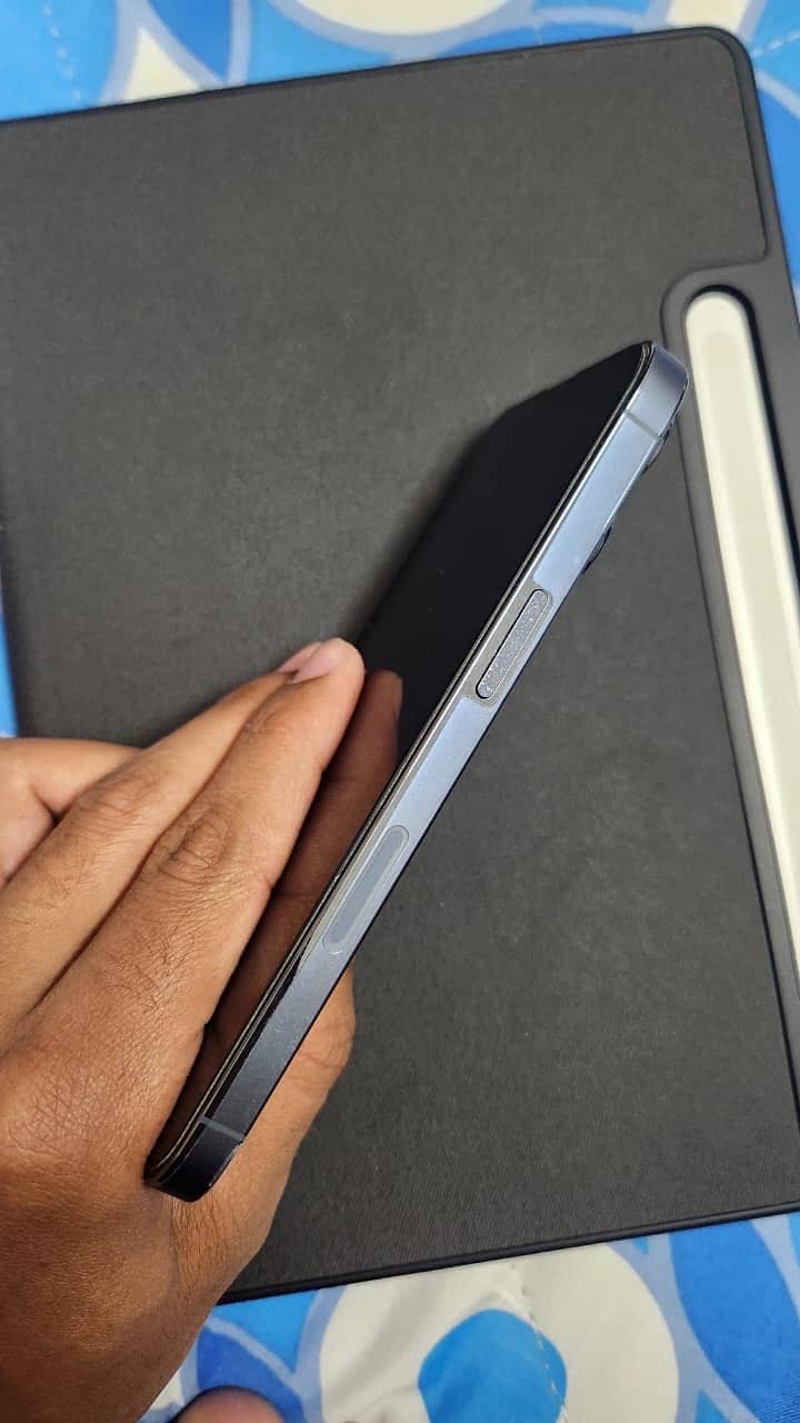 Apple iPhone 13 Pro 1