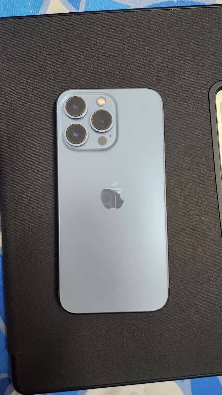 Apple iPhone 13 Pro 3