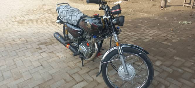 Honda 125 2024 black beauty