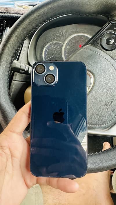 Apple iPhone 13