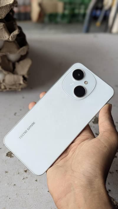 Tecno Spark Go 1