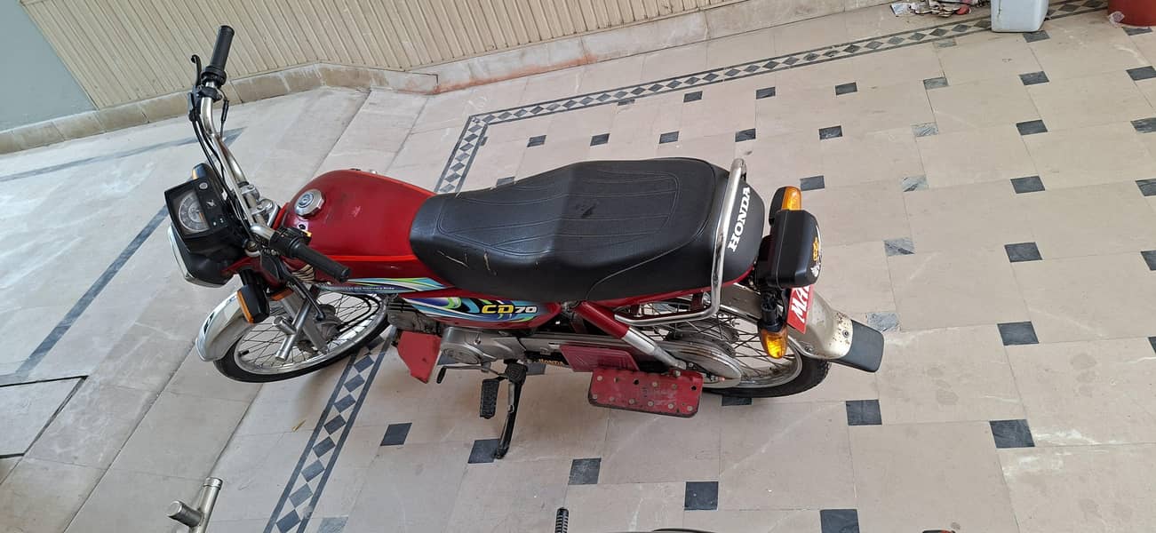 cD 70 good condition 1