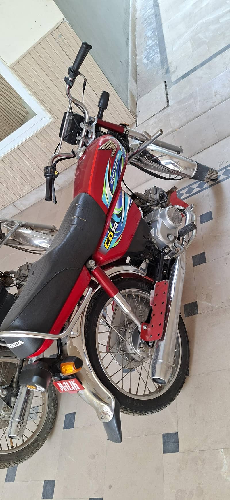 cD 70 good condition 3