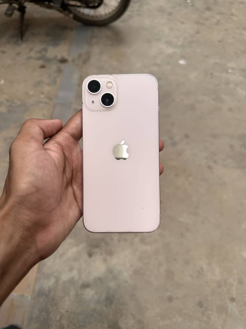 Apple iPhone 13 0