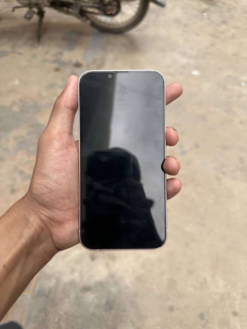 Apple iPhone 13 1