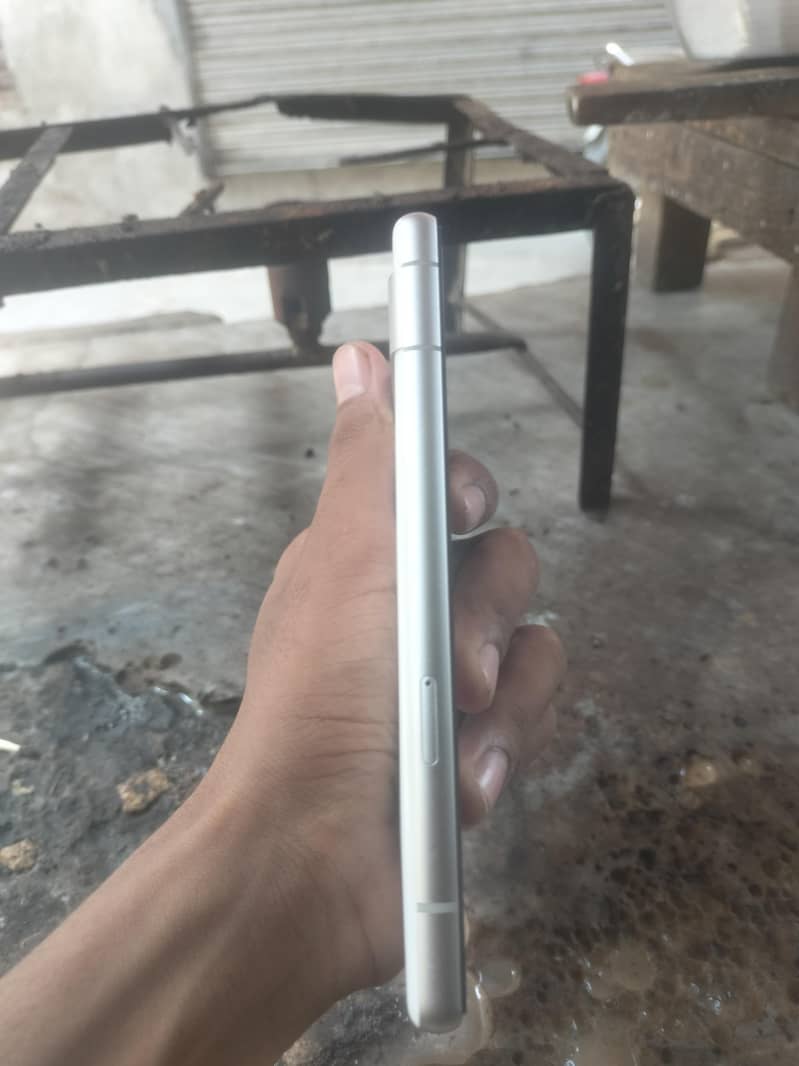 Google Pixel 7a 1