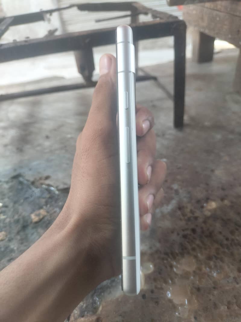 Google Pixel 7a 2