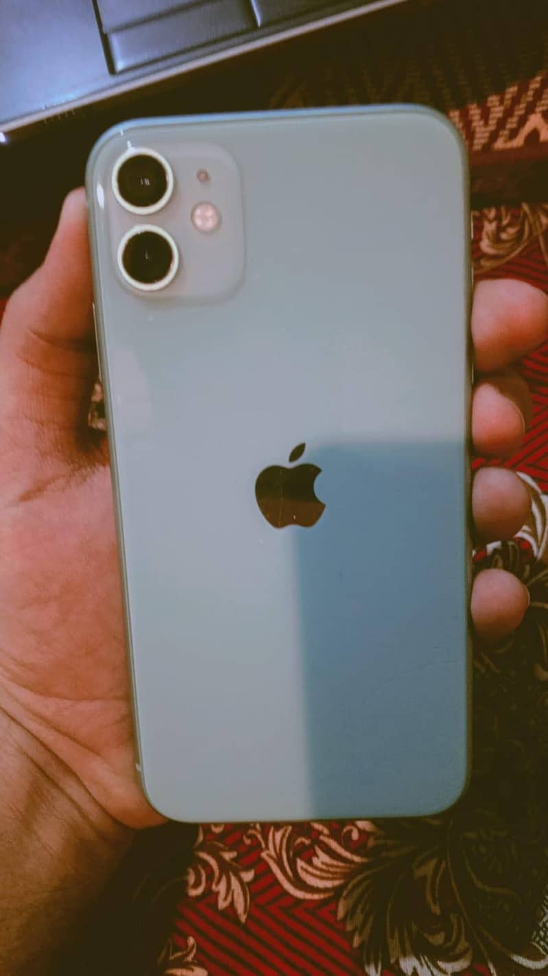 Apple iPhone 11 3