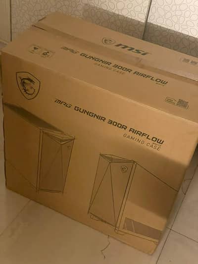 Msi MPG Gungnir 300R White