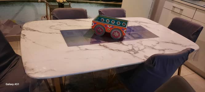 dinning table with six chairs
