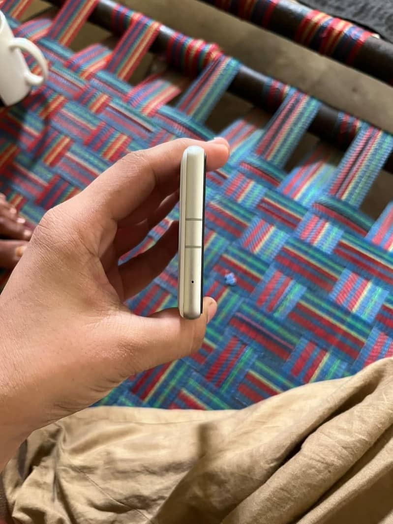 Google Pixel 7a 3