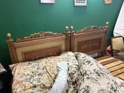 2 single bed without mattress, 1 bed broken
