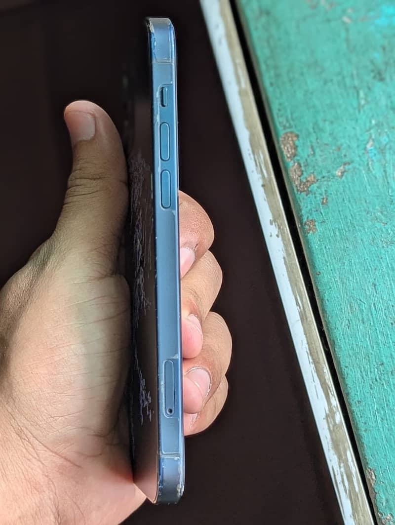 Apple iPhone 12 1