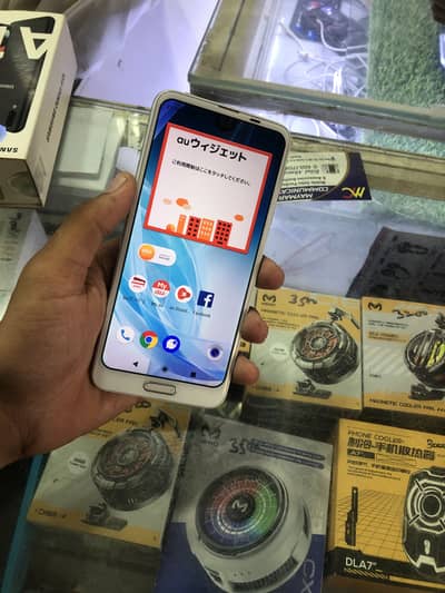 Sharp Aquos R2