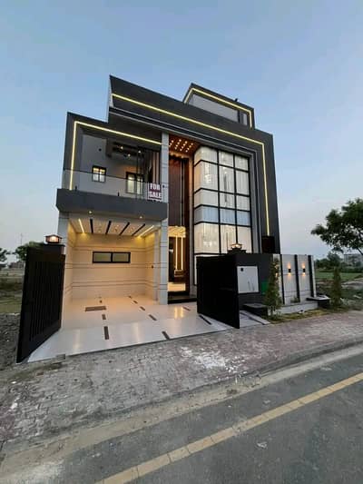 5 Marla Luxury House is Available for Rent in Bahria Town Lahore