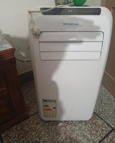 Skywood Portable AC for Urgent Sale