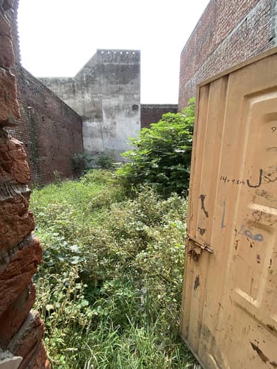 Plot for sale near aisha masjid fatehgarh near factory area,