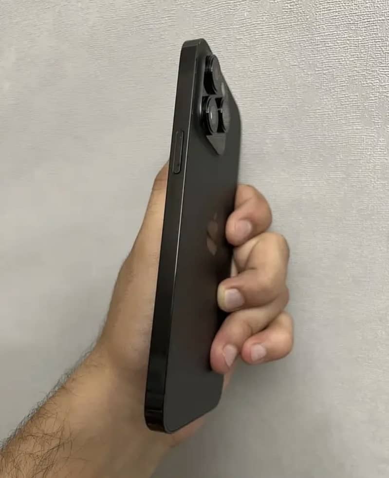 iPhone 14 Pro Max 1