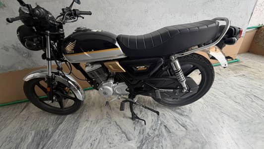 Honda CG150 black color