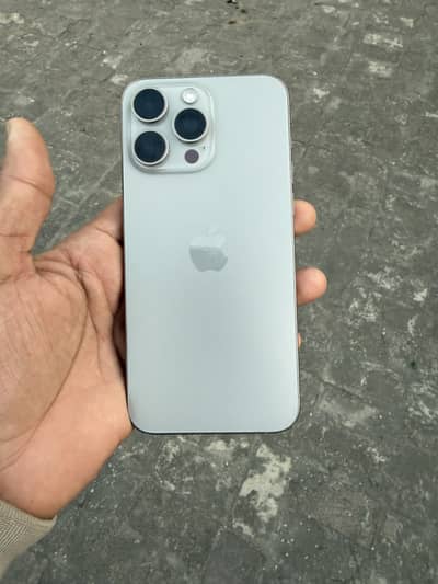 Apple iPhone 16 Pro Max
