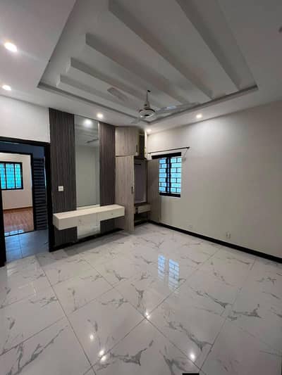 G-11/3 PHA C-Type Fully Renovated Ground Floor Flat For Rent