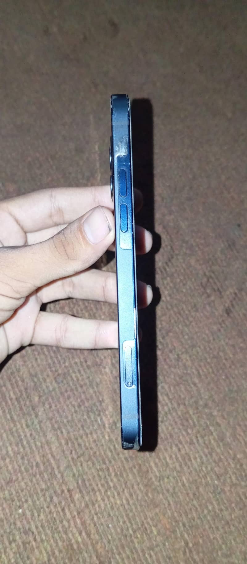 Apple iPhone 12 4