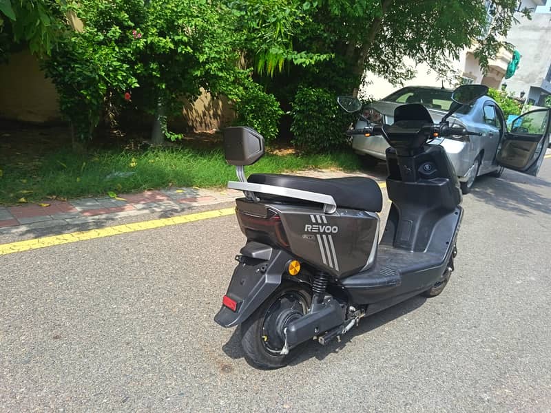 reevo A12 1