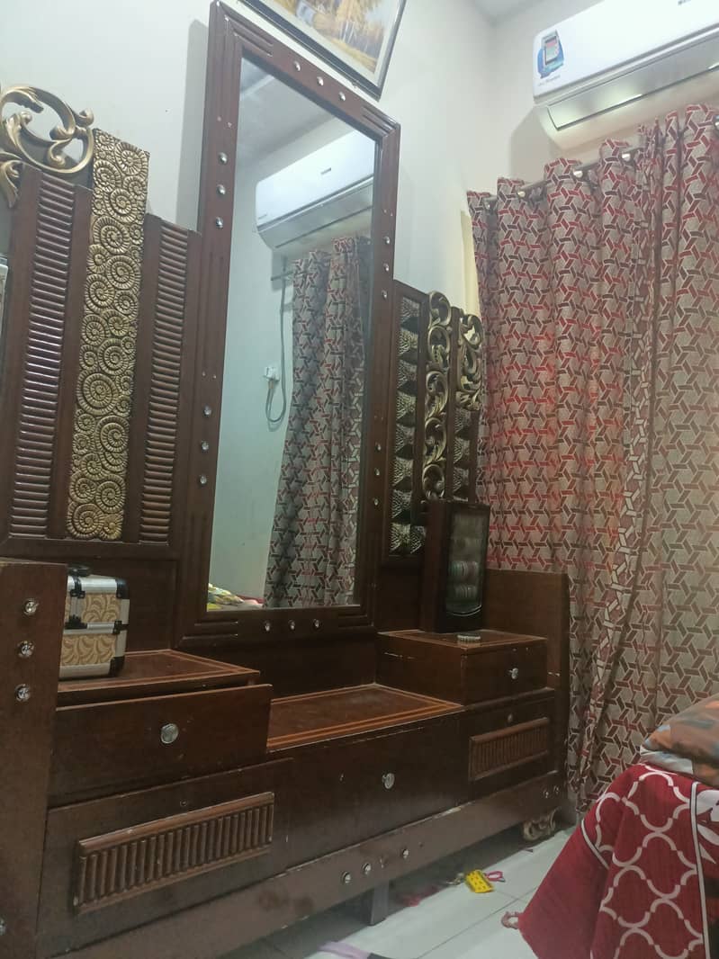Dressing table 1