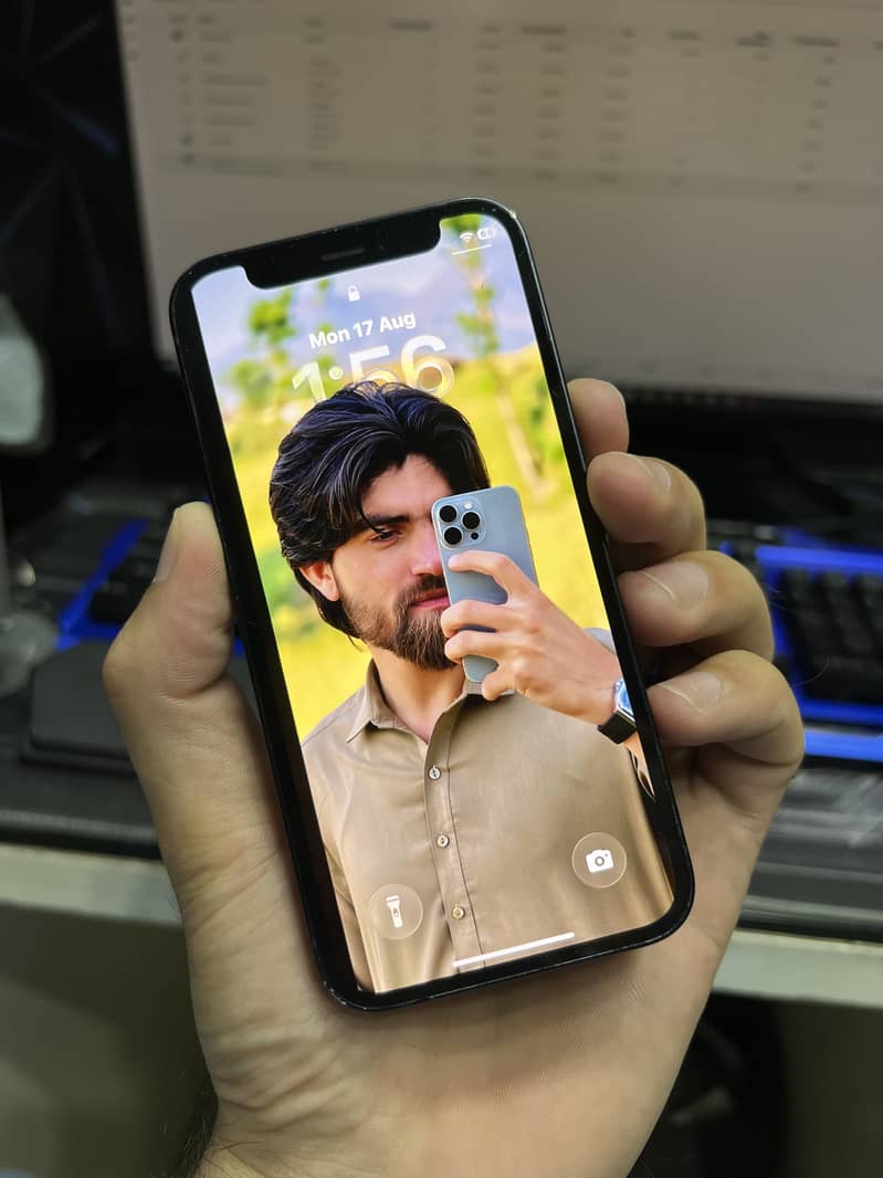 Apple iPhone 12 mini 1