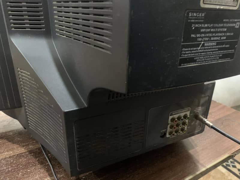 Singer TV 10/10 condition 3