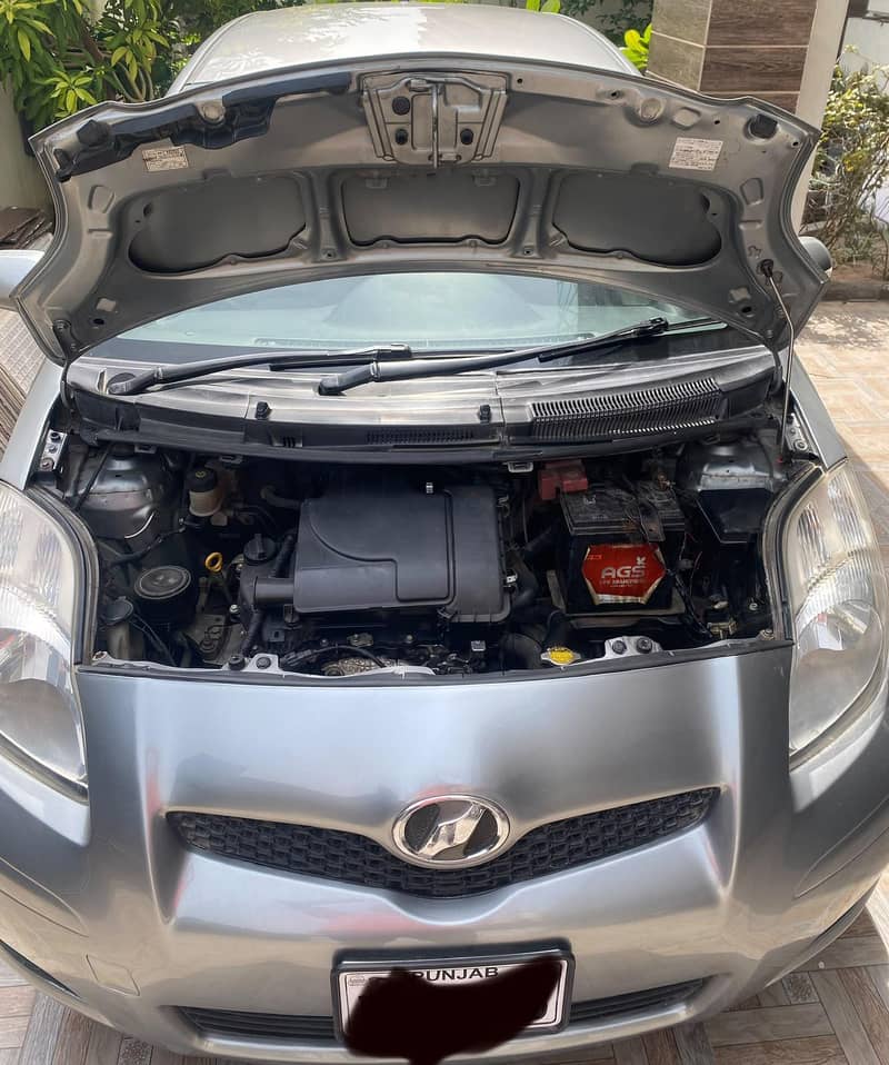 Toyota Vitz 2010 5