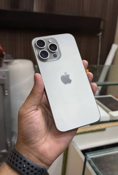 Apple iPhone 15 Pro Max