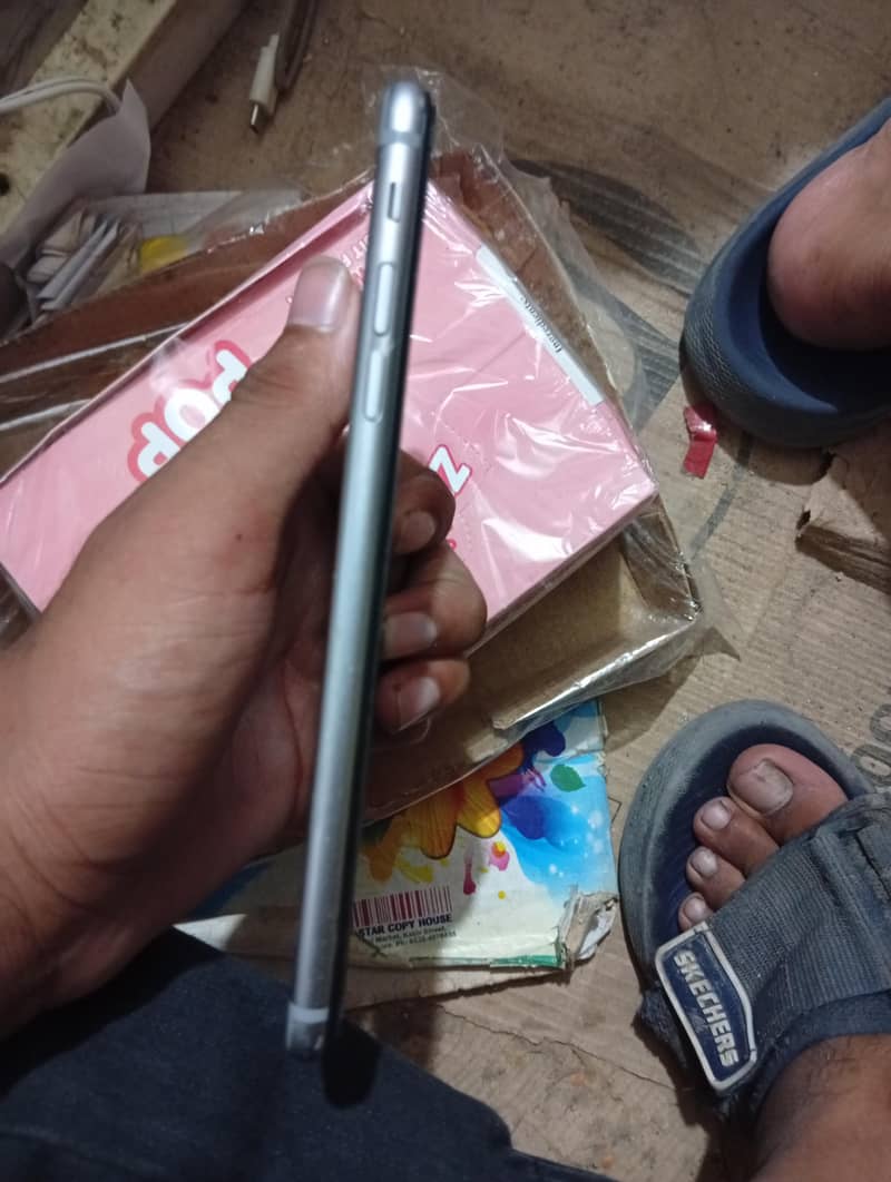 Apple iPhone 6 Plus 3