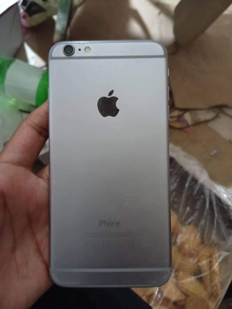 Apple iPhone 6 Plus 4