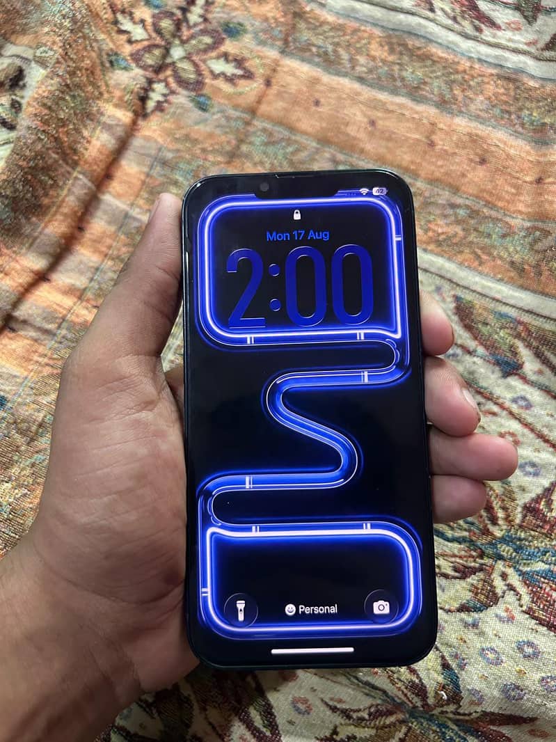 Apple iPhone 13 2