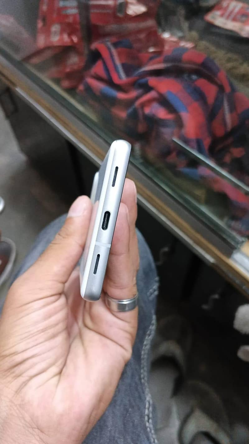 Google Pixel 7a 3