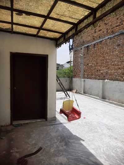 5 Marla 2nd Portion For Rent