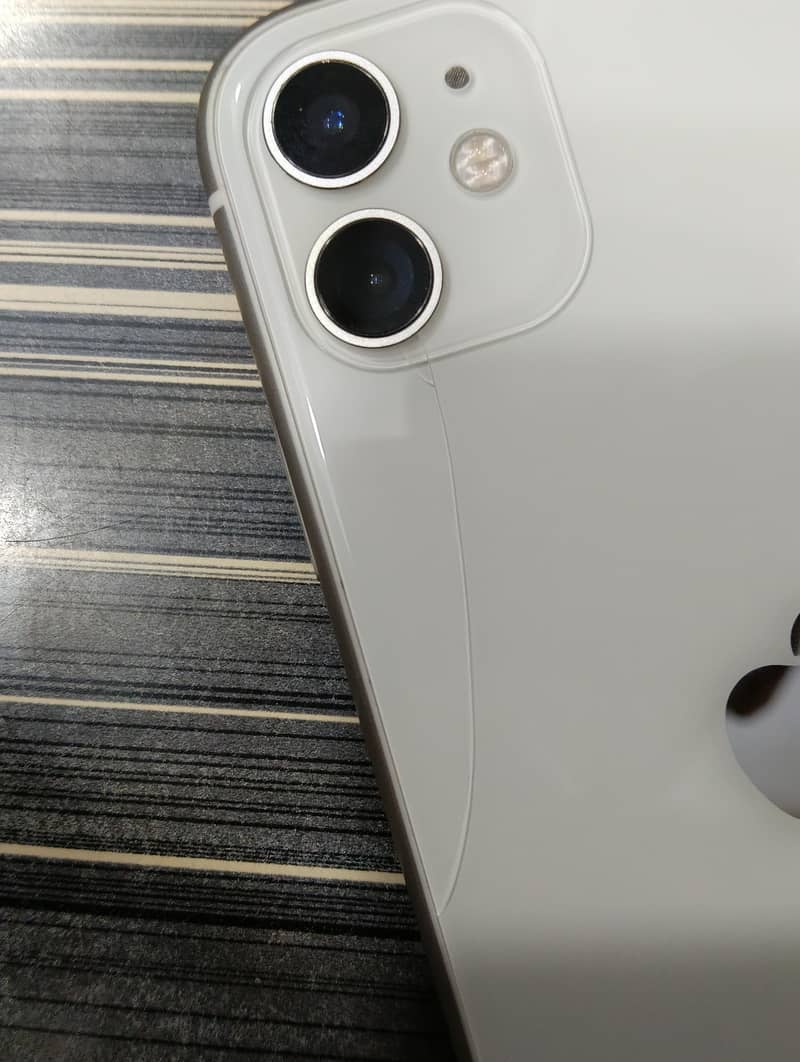 Apple iPhone 11 8