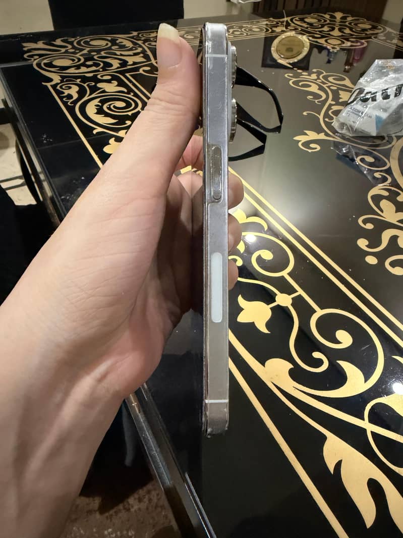 Apple iPhone 14 Pro 9