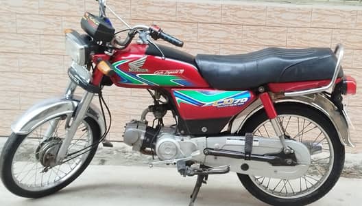 M selling CD 70 2017/18 model v Good condition