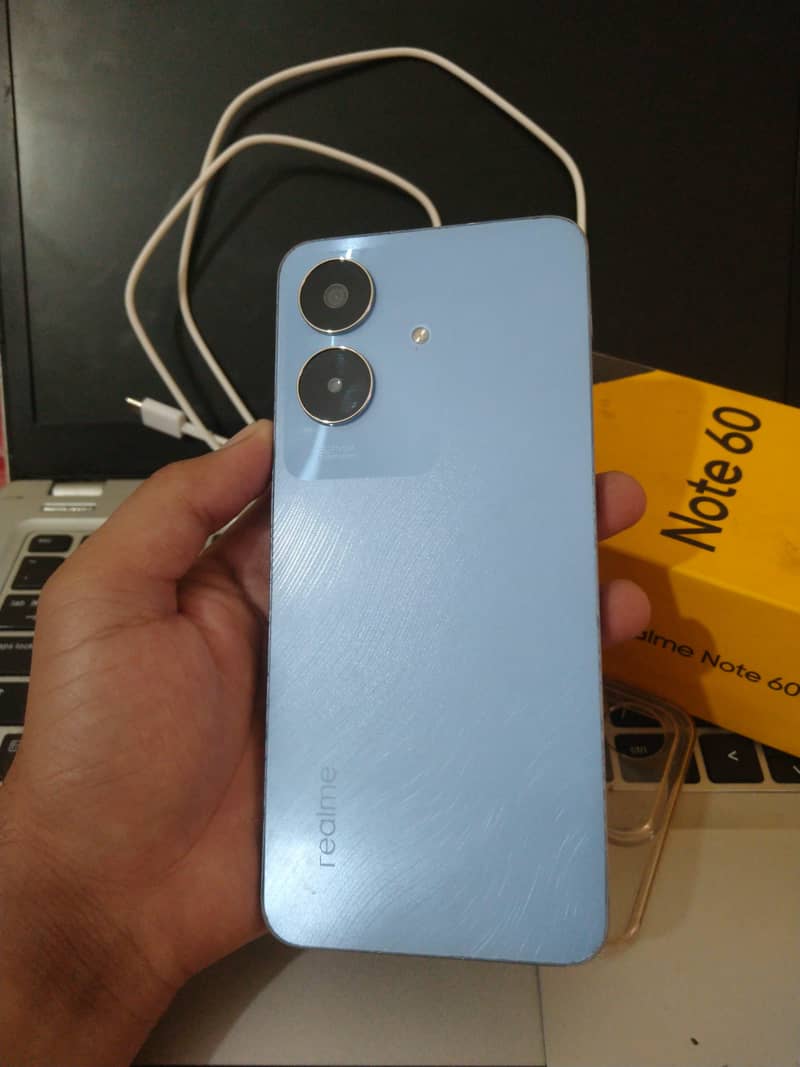 Realme Note 60 4