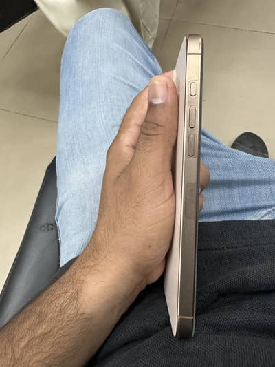 Apple iPhone 16 Pro Max