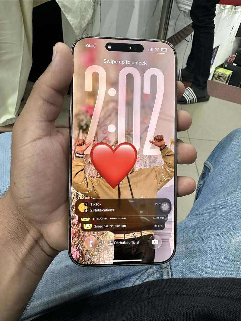 Apple iPhone 16 Pro Max 7
