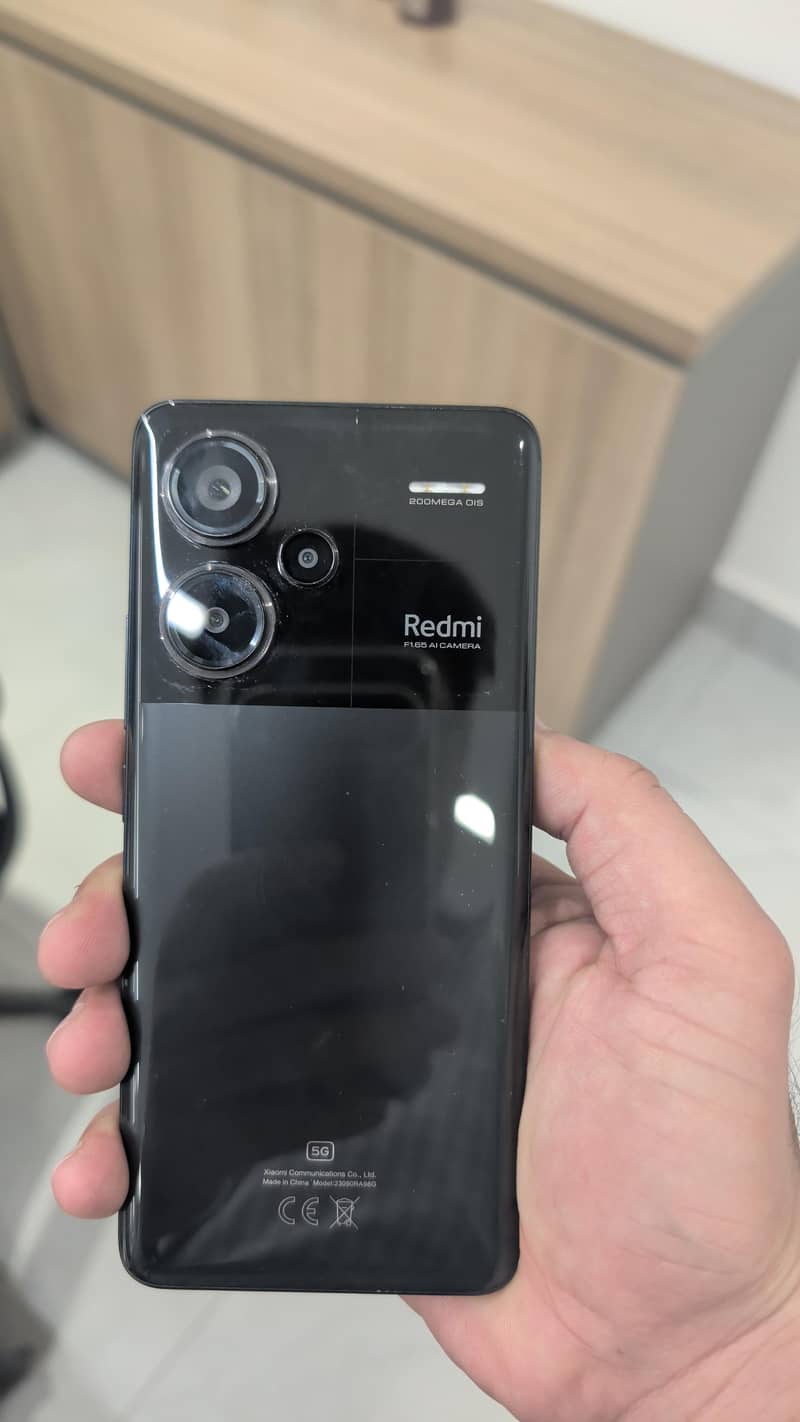 Xiaomi Redmi Note 13 Pro Plus 3