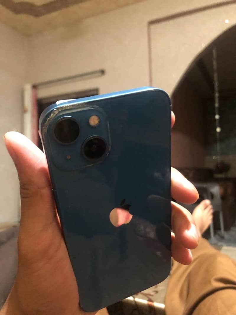 Apple iPhone 13 1