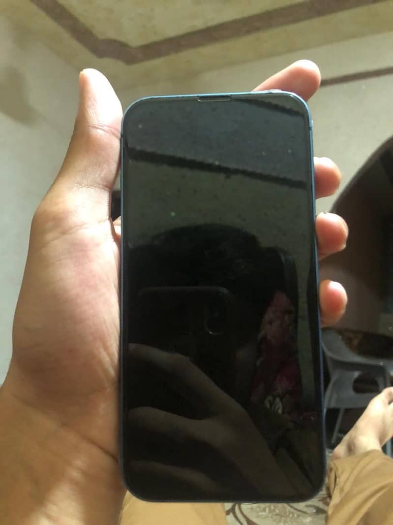 Apple iPhone 13 2