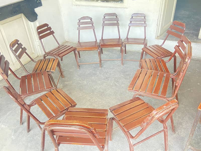 classroom chairs 1