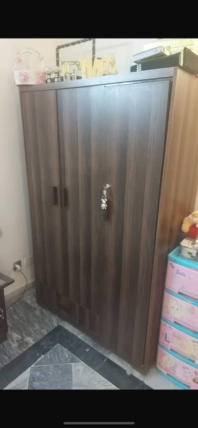 2 door wardrobe