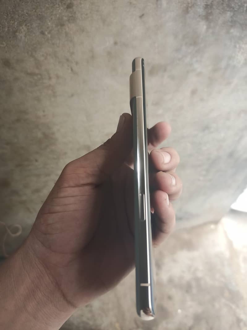 Google Pixel 7 Pro 10